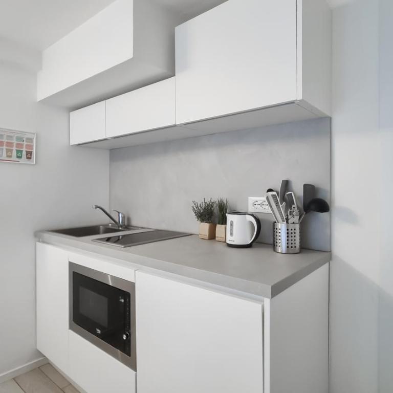 Italianway - The B Village Standard - Monolocale Queen - 14