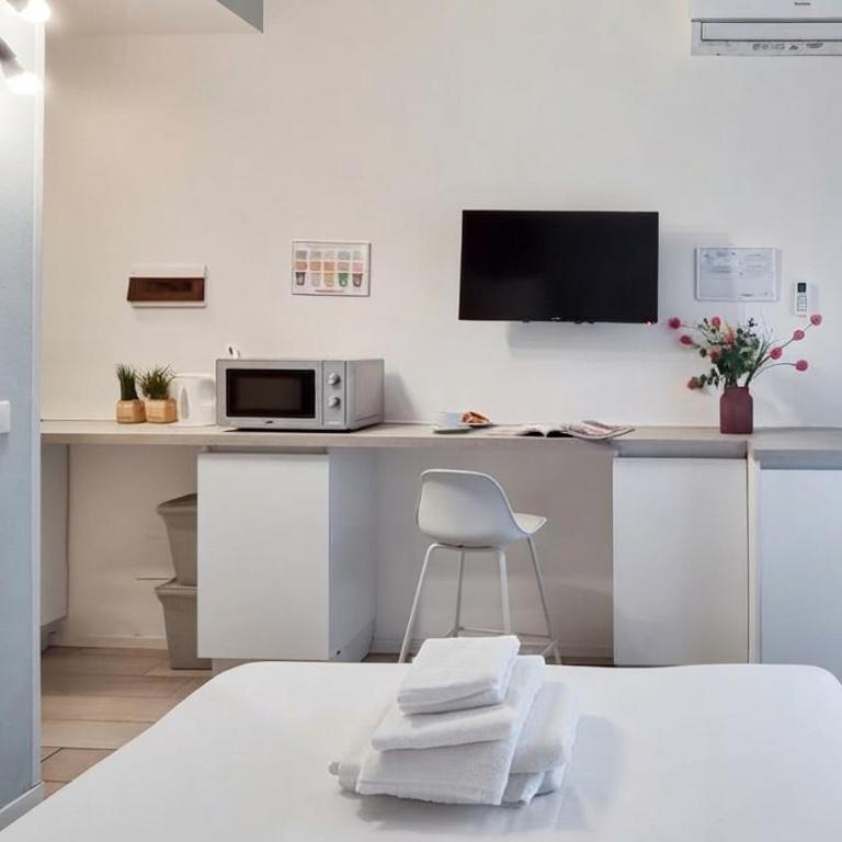 Italianway - The B Village Business - Monolocale Deluxe - 3