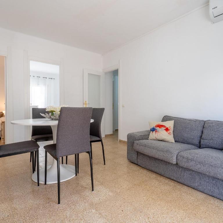 Hauzify I Apartament Cova Gran - Three-Bedroom Apartment - 7