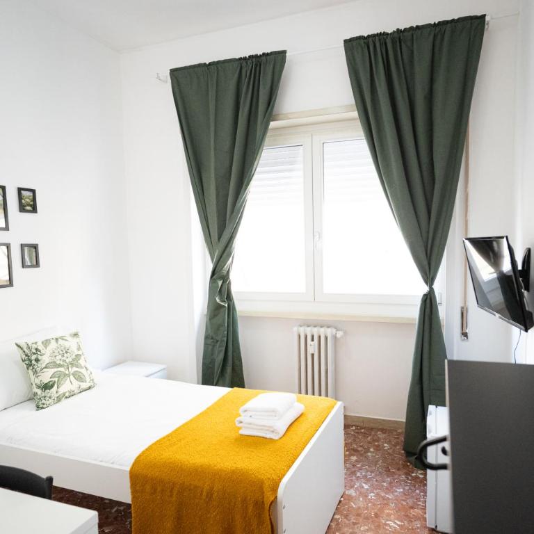 Charme rooms Roma - Camera Singola con Bagno Privato - 1