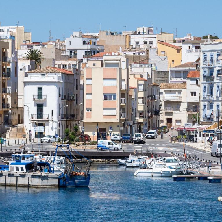 Hauzify I Apartament Cova Gran - Three-Bedroom Apartment - 20