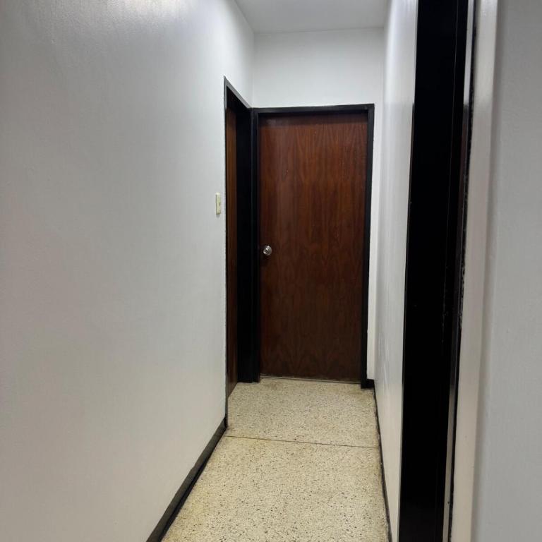 2 Apto Céntrico Saime, Ministerios y Mayoristas ropa - Apartamento de 2 dormitorios - 12