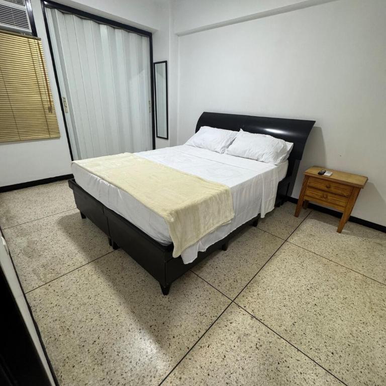2 Apto Céntrico Saime, Ministerios y Mayoristas ropa - Apartamento de 2 dormitorios - 16