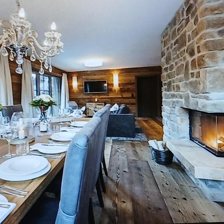 Regele Crowan - Three-Bedroom House - 1