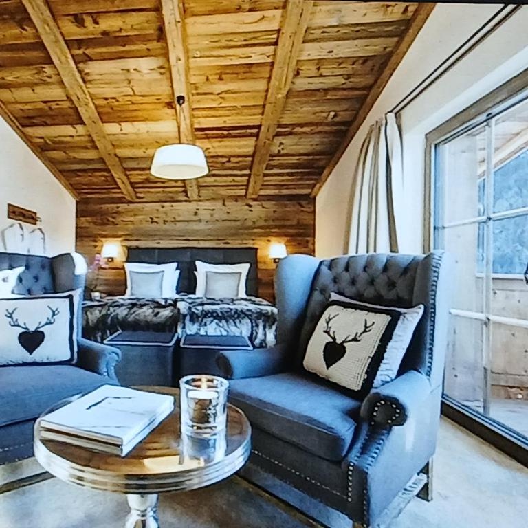 Regele Crowan - Three-Bedroom House - 3