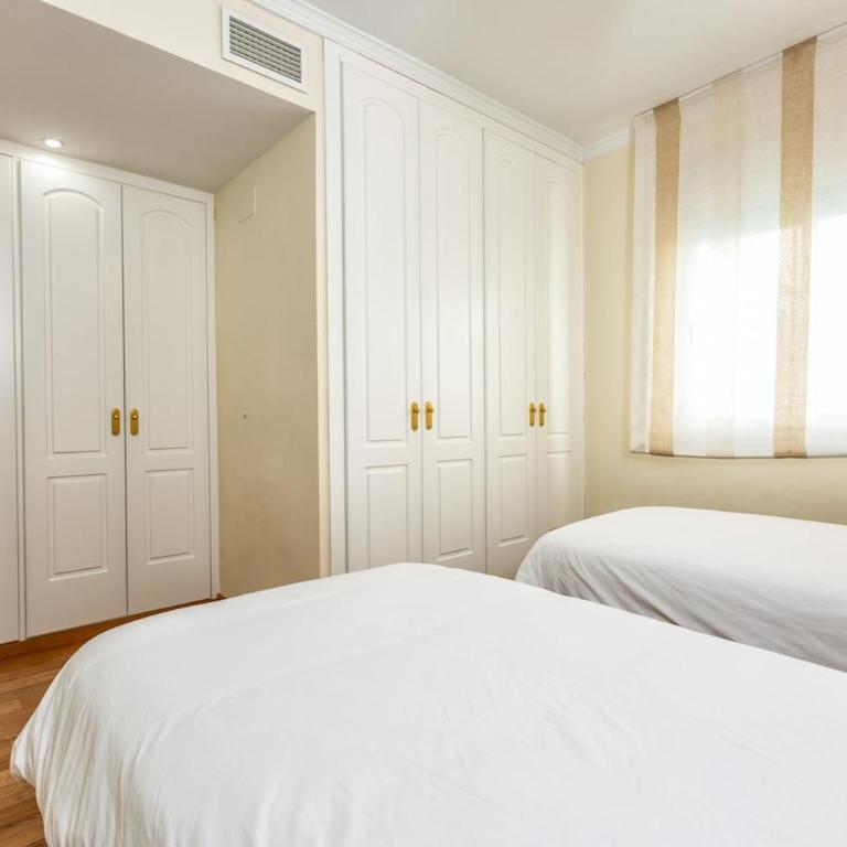 3 Bedroom duplex with pool in Puerto Banus - Apartamento de 3 dormitorios - 4