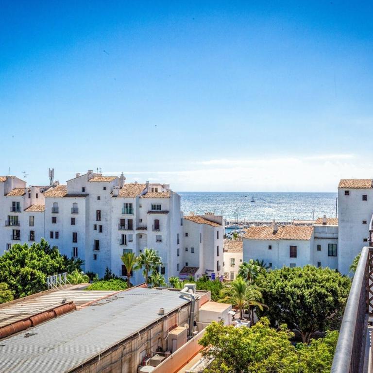 3 Bedroom duplex with pool in Puerto Banus - Apartamento de 3 dormitorios - 6