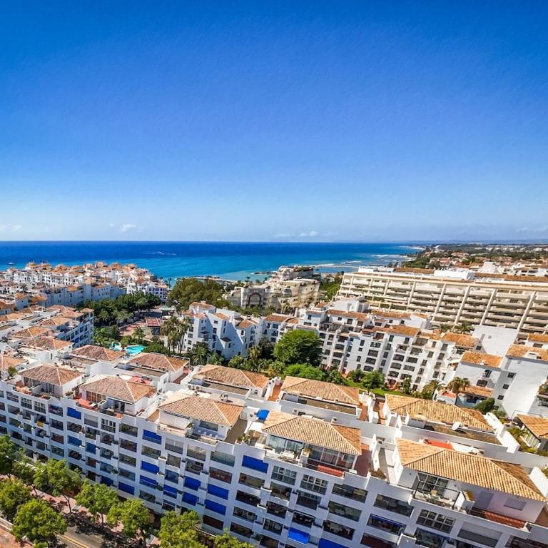 3 Bedroom duplex with pool in Puerto Banus - Apartamento de 3 dormitorios - 17