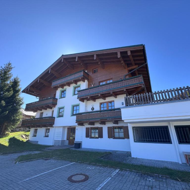 Chalet Alpine Royal B Top 21 - Appartamento con Vista Montagna - 2
