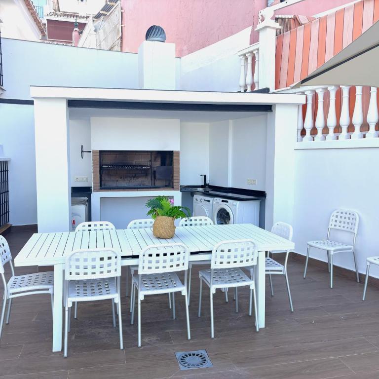 Evans Realty DJ - Villa Lujo&Piscina&Vistas&BBQ - Villa - 4