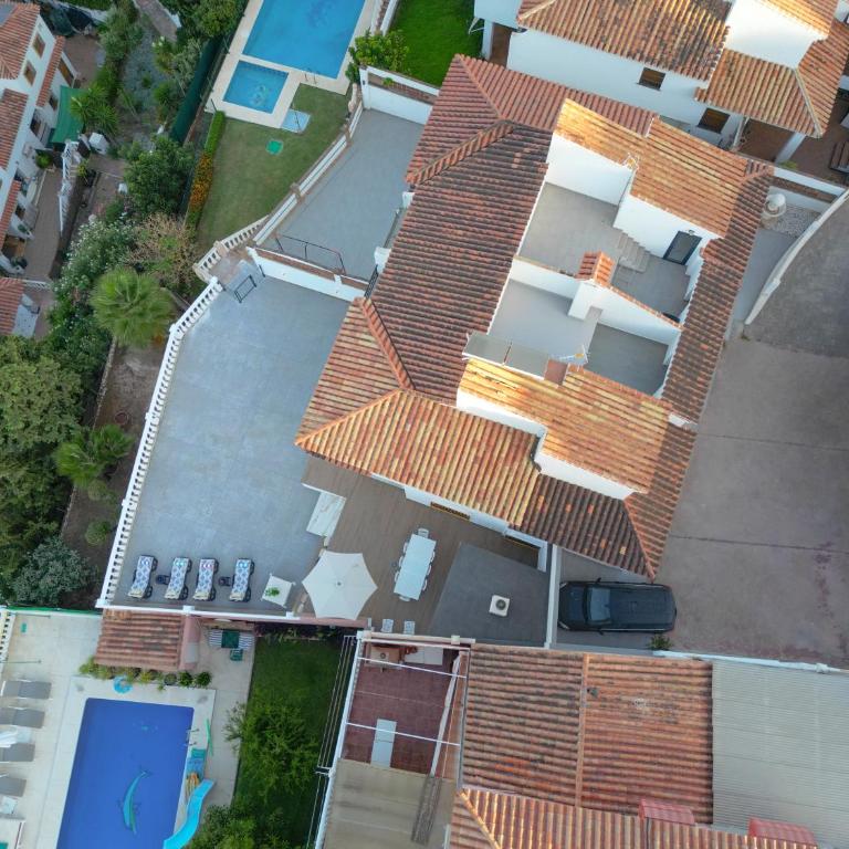 Evans Realty DJ - Villa Lujo&Piscina&Vistas&BBQ - Villa - 43