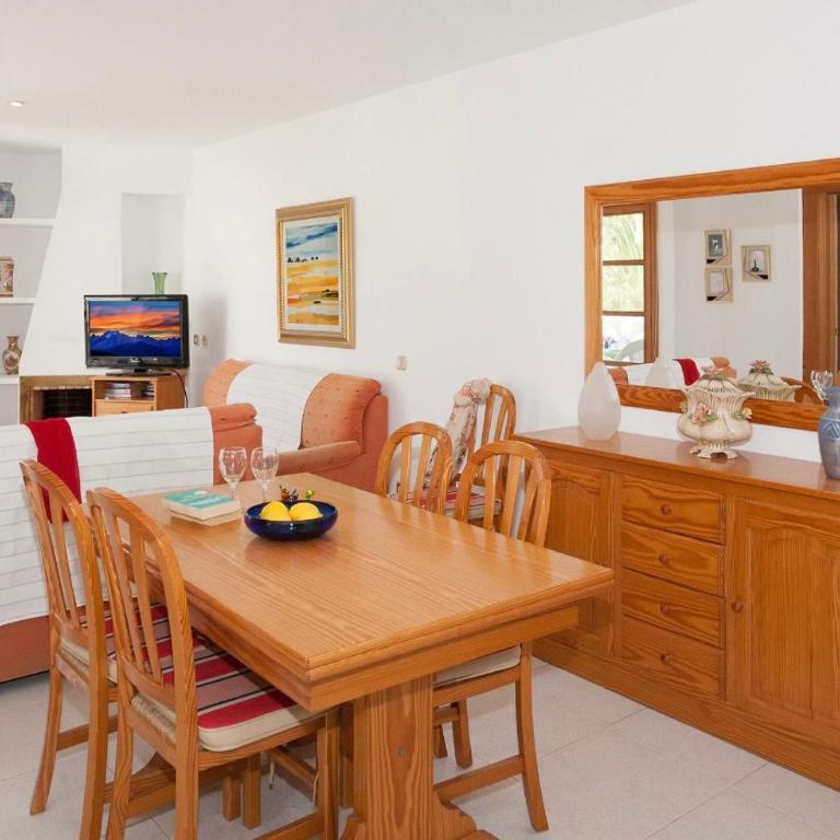 apartamentos Bona playa - Three-Bedroom Apartment - 13
