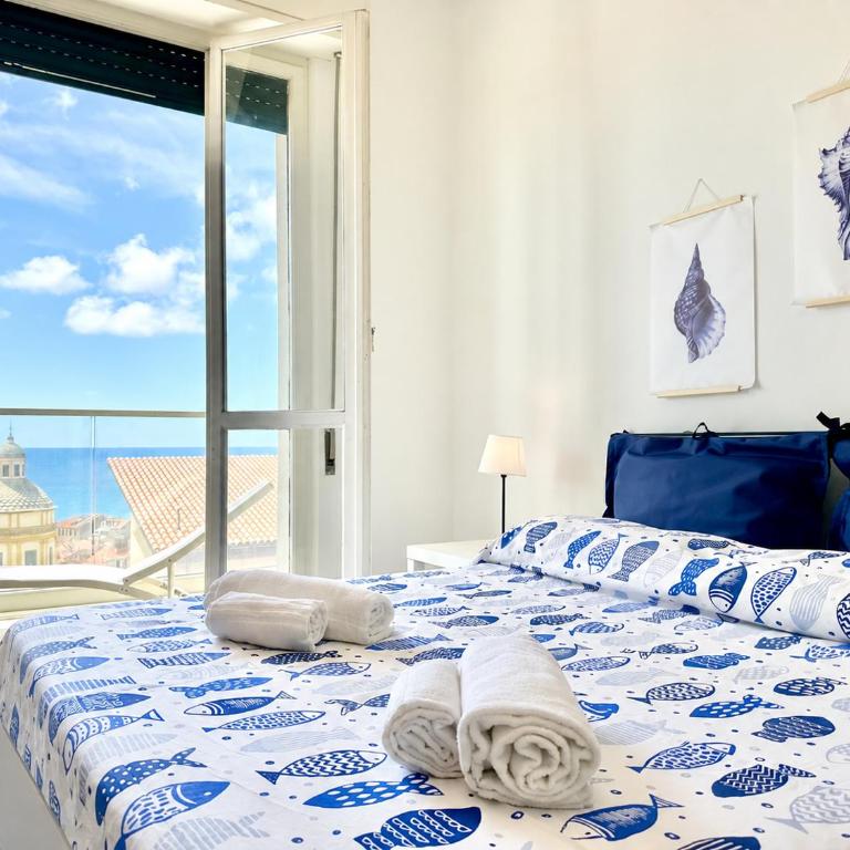 Hostdomus - Sea View Suite - Two-Bedroom Apartment - 3