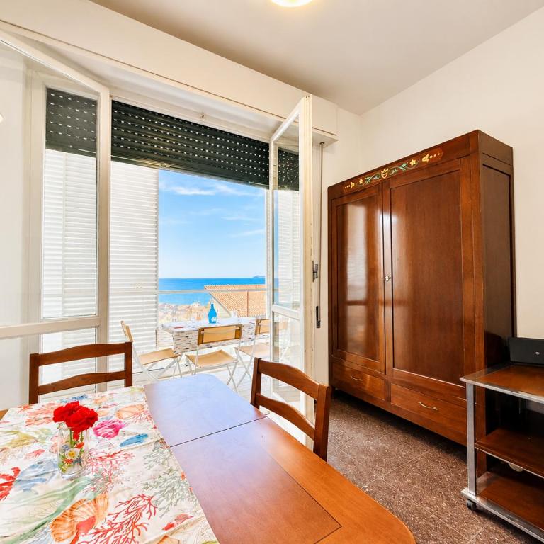 Hostdomus - Sea View Suite - Two-Bedroom Apartment - 6
