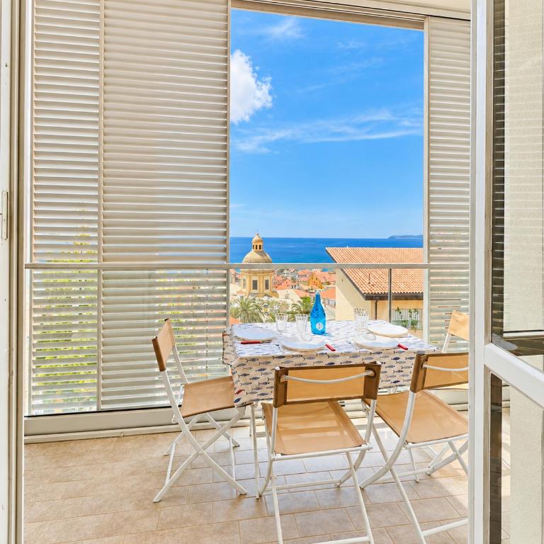Hostdomus - Sea View Suite - Two-Bedroom Apartment - 12
