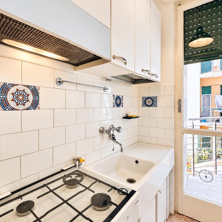 Hostdomus - Sea View Suite - Two-Bedroom Apartment - 24