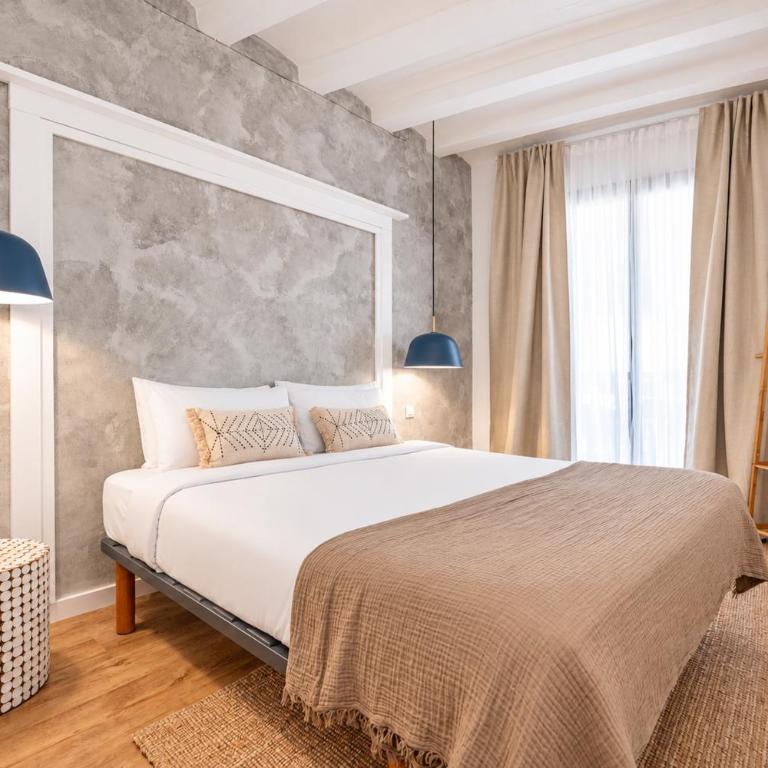 Sweett - The Gothic - Apartamento de 3 dormitorios con balcón - 2