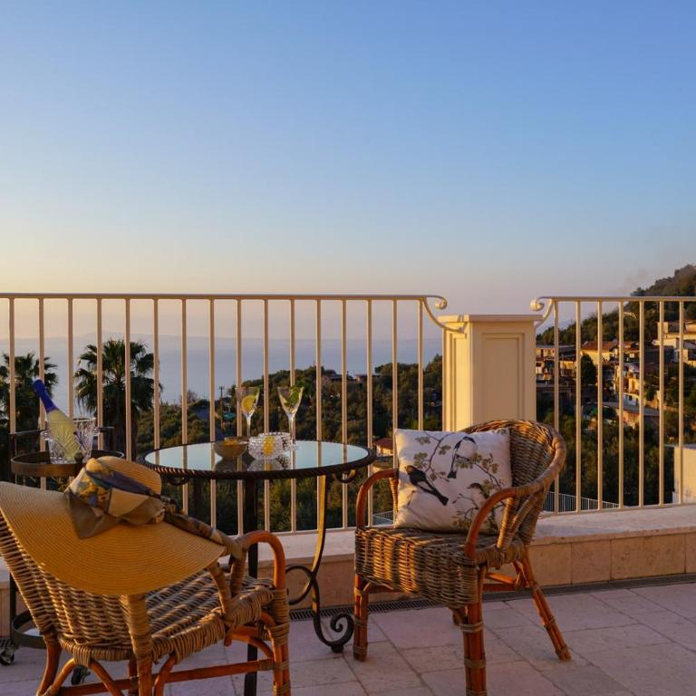 Modern & Private Villa in Unique Location, Pool and Sunset Terrace - Villa con Piscina Privata - 22
