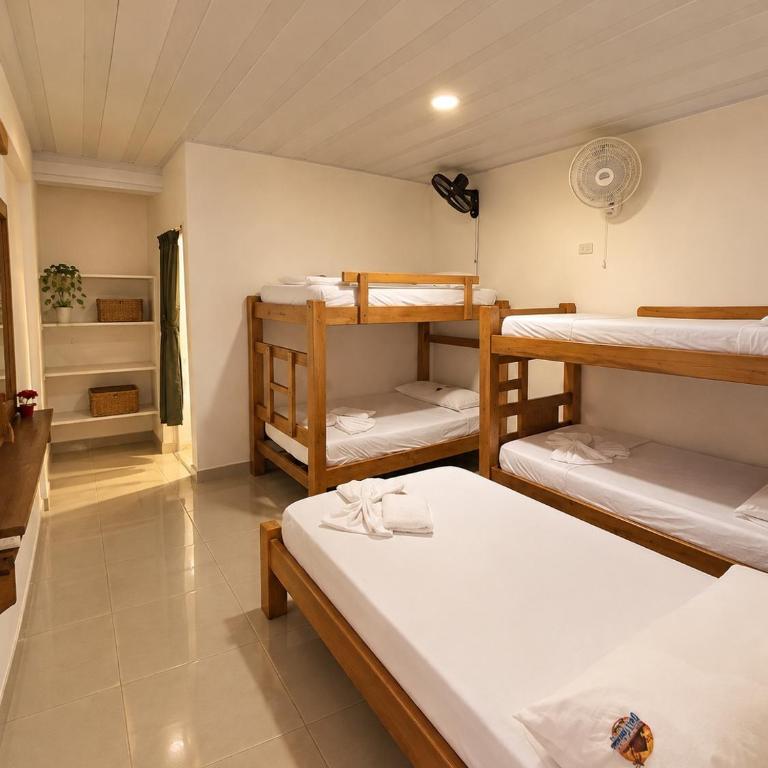 Hotel Roca Fuerte - Family Room - 2
