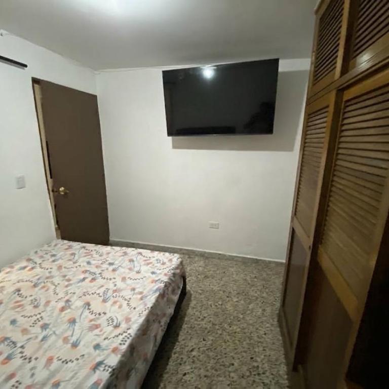 Comodo apartamento para parejas en Bello - Two-Bedroom Apartment - 6