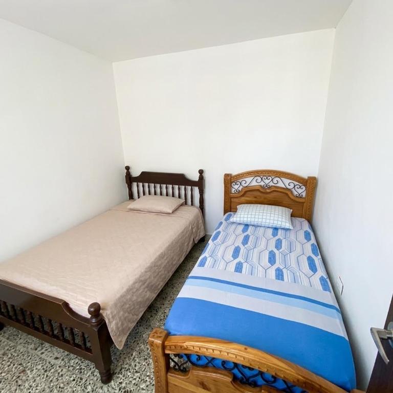 Comodo apartamento para parejas en Bello - Two-Bedroom Apartment - 9
