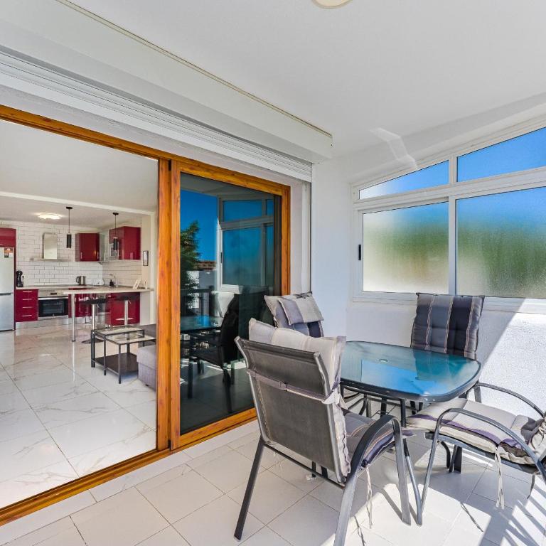 Modern apartments in Parque Royal I, Playa Fañabe - Two-Bedroom Apartment - 18
