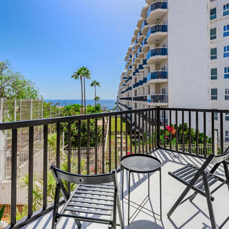 Modern apartments in Parque Royal I, Playa Fañabe - Two-Bedroom Apartment - 3