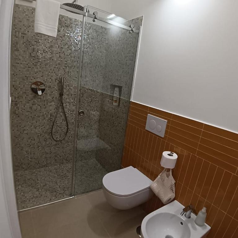 ApartHotel Antica Repubblica in the historical center 2 minutes away,100mt from the Sea - Suite Appartamento con 3 Camere da Letto - 6