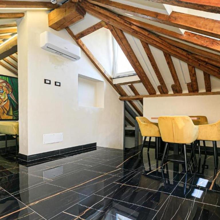 Hotel Torre Orefici - Suite Duplex - 4