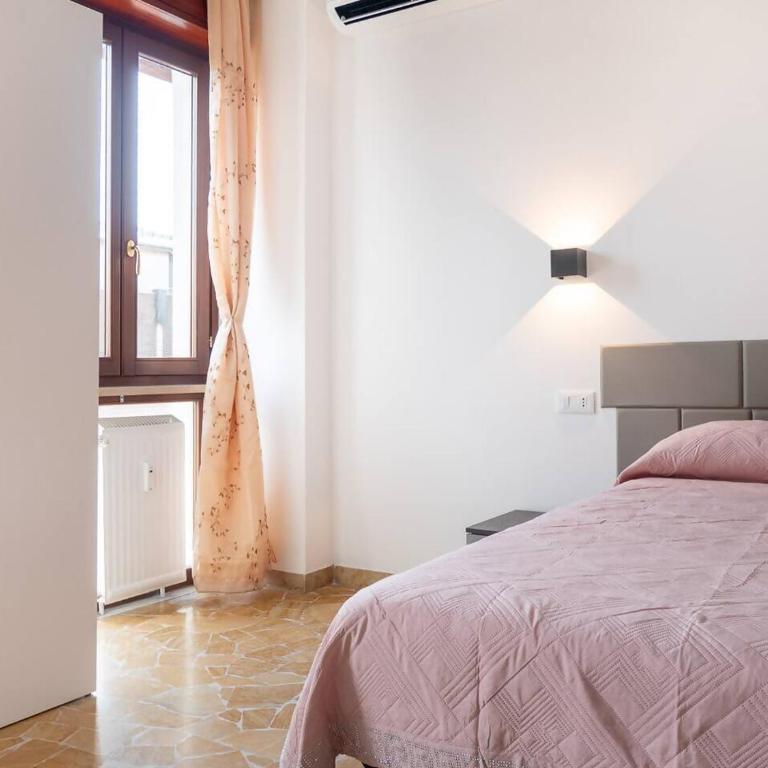 Casa Venezia Stazione - Camera Tripla Basic con Bagno in Comune - 3