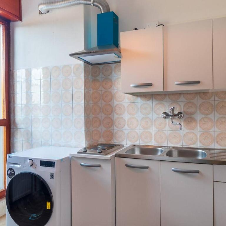Casa Venezia Stazione - Camera Tripla Basic con Bagno in Comune - 10