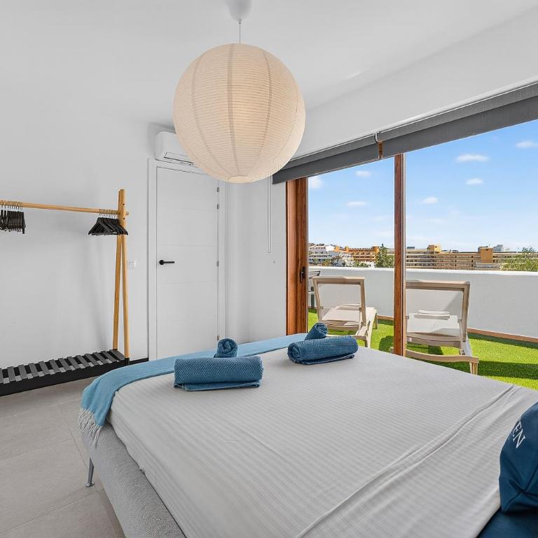Modern apartments in Parque Royal I, Playa Fañabe - Two-Bedroom Apartment with Ocean View - 22