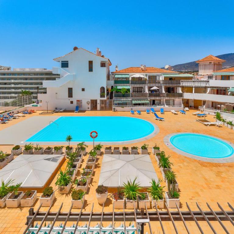 Modern apartments in Parque Royal I, Playa Fañabe - Two-Bedroom Apartment with Ocean View - 16