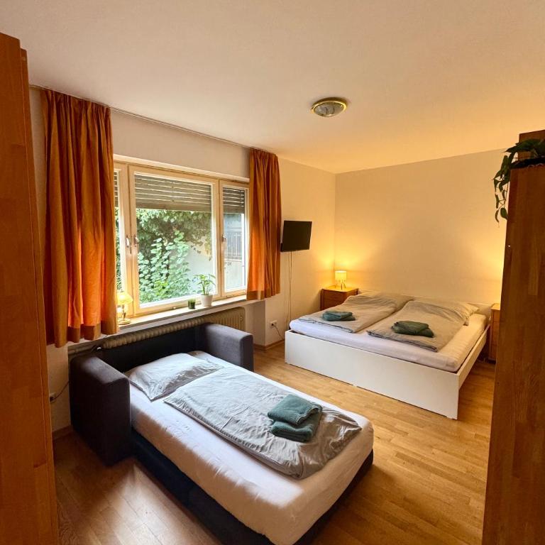 Schöne Unterkunft mit Garten, gute Lage, Tram Bus - One-Bedroom Apartment - 1