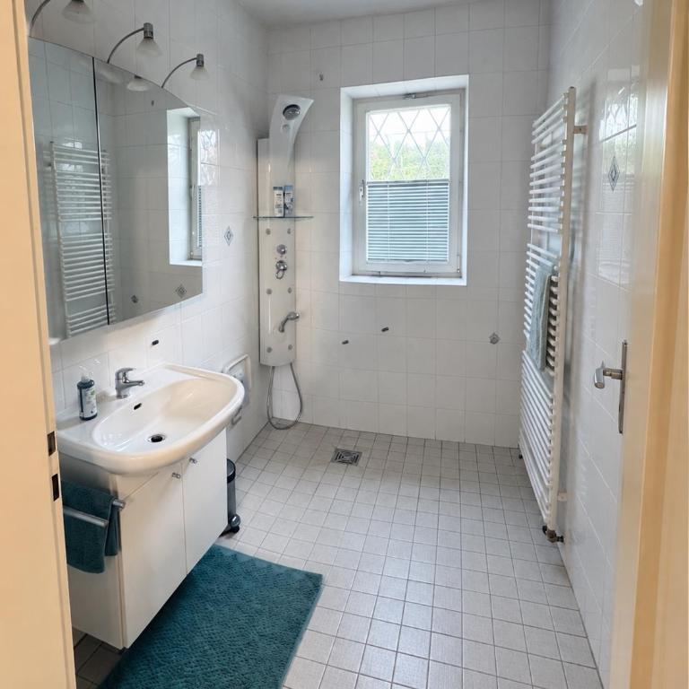 Schöne Unterkunft mit Garten, gute Lage, Tram Bus - One-Bedroom Apartment - 6
