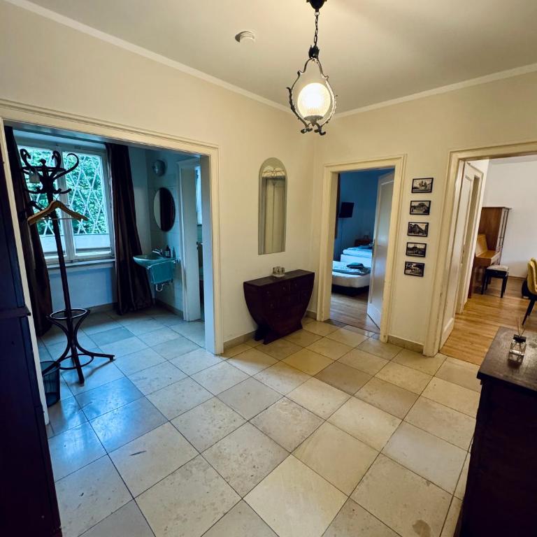 Schöne Unterkunft mit Garten, gute Lage, Tram Bus - One-Bedroom Apartment - 5