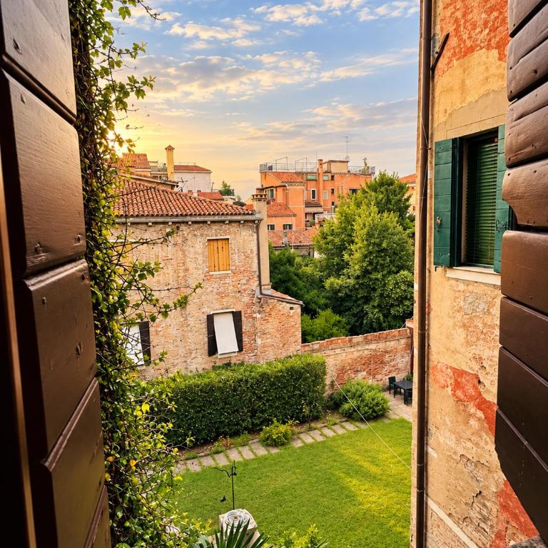 La Perla Tolentini Venice - Camera Matrimoniale con Vista Giardino - 5
