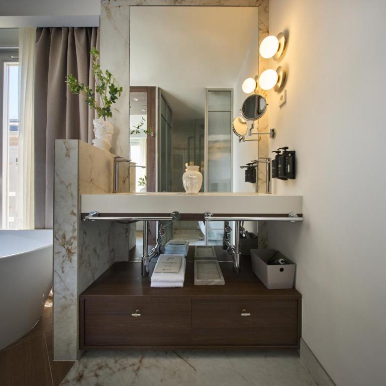 Glinter Plaza de las Cortes - Habitación Doble Deluxe con vistas a la ciudad - 1 o 2 camas - 3