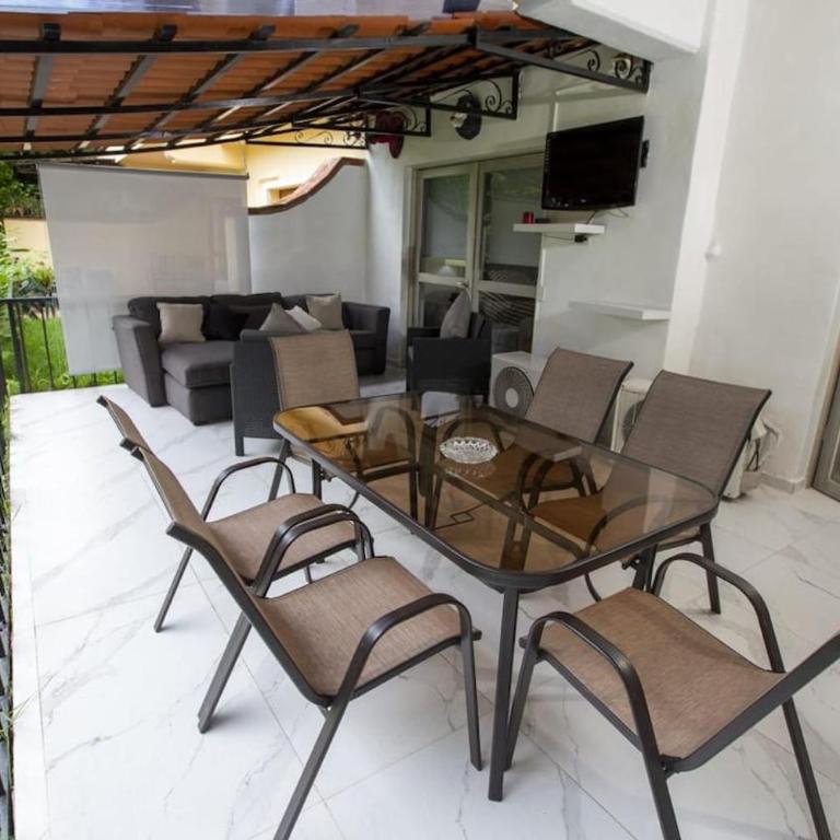 Marina Golf Ground-Floor 2BR with Private Terrace - Apartment mit 2 Schlafzimmern und Terrasse - 60
