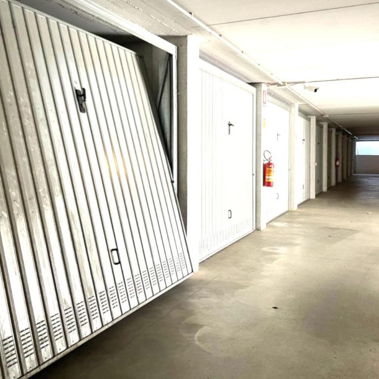Top Floor & Garage - Apartment - 7