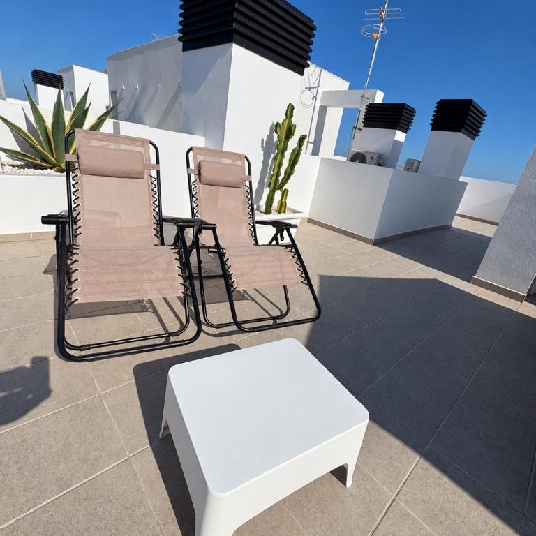 AP-2 XimoApartments Ático Dúplex con Piscina y Parking - Apartamento - 3