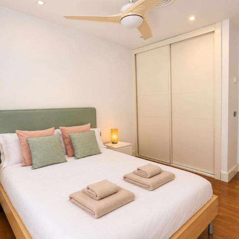 Villa Playamar para 10 Piscina privada, BBQ, parking a 10 min playa - Villa - 26