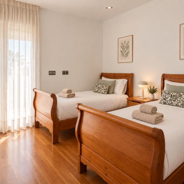 Villa Playamar para 10 Piscina privada, BBQ, parking a 10 min playa - Villa - 29