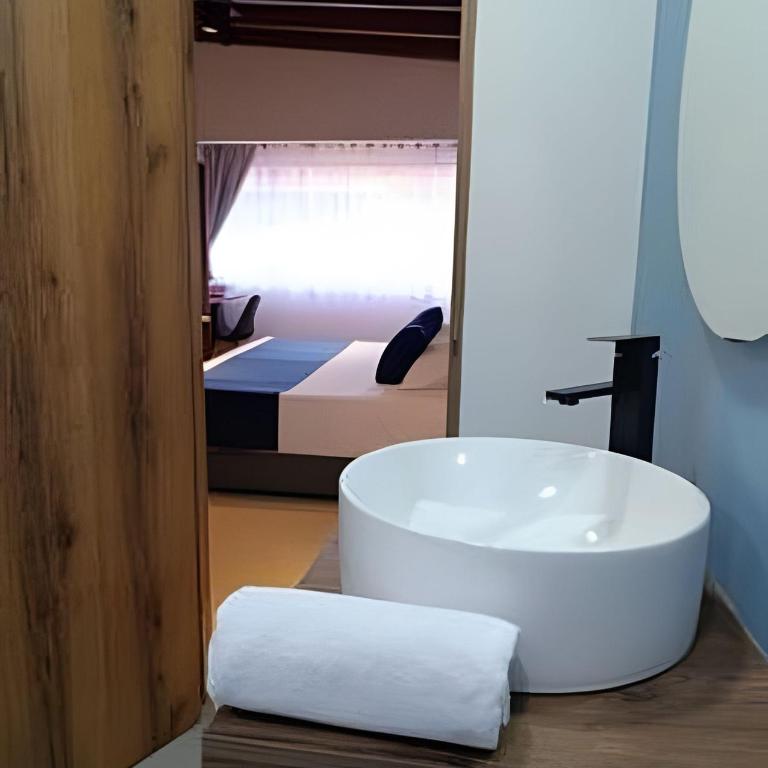 Bluelux Mde B&B - Habitación Deluxe con cama extragrande - 36
