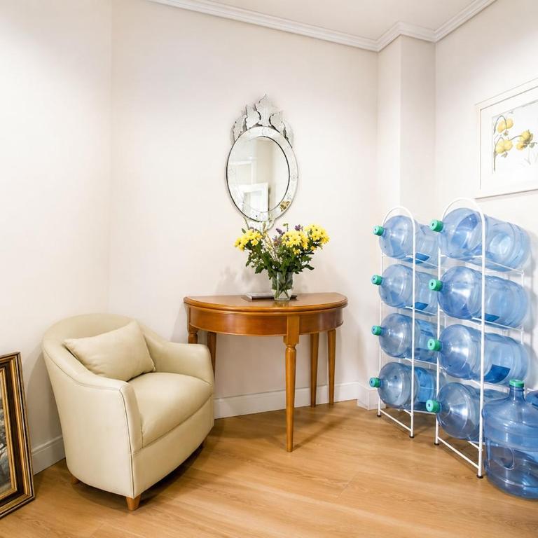 Premium 4-Bedroom Apartment on Gran Vía de Fernando el Católico - Apartment - 2