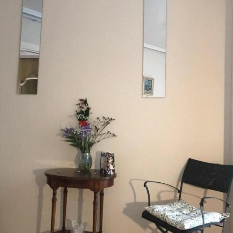 Premium 4-Bedroom Apartment on Gran Vía de Fernando el Católico - Apartment - 3