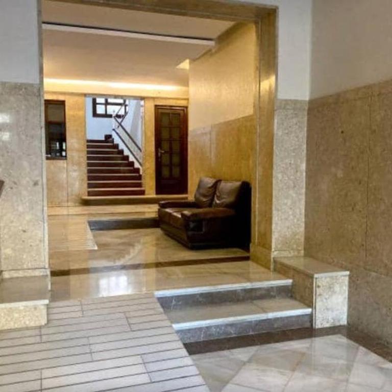 Premium 4-Bedroom Apartment on Gran Vía de Fernando el Católico - Apartment - 15