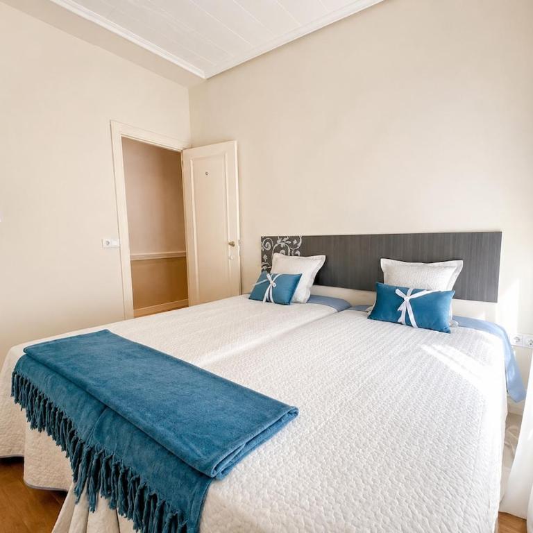Premium 4-Bedroom Apartment on Gran Vía de Fernando el Católico - Apartment - 36
