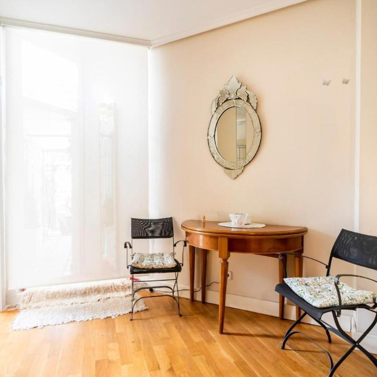 Premium 4-Bedroom Apartment on Gran Vía de Fernando el Católico - Apartment - 37