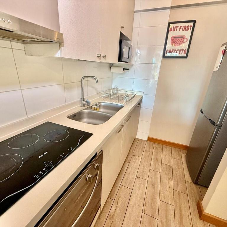 COD56 Vistas al lago, ciudad y a pasos de la playa - Three-Bedroom Apartment with Lake View - 15